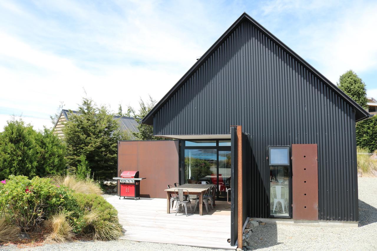 The Black House With Stunning Outdoor Bath Lake Tekapo Eksteriør bilde
